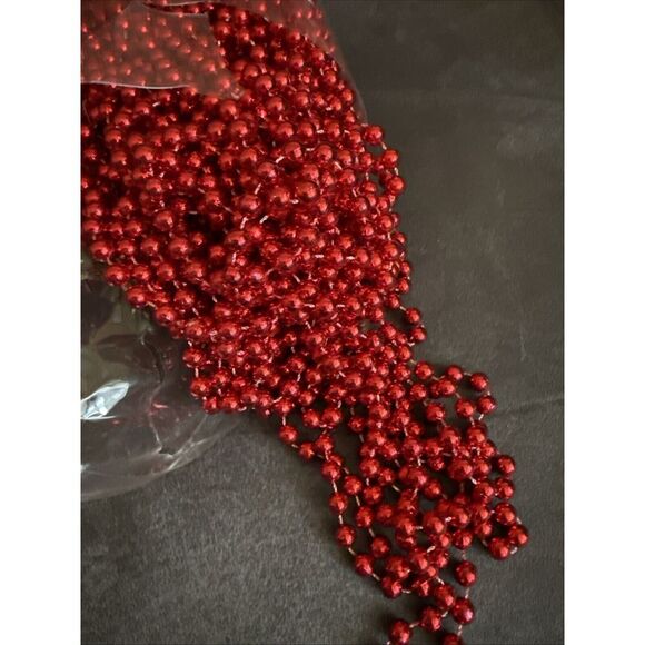 Red Garland Beads - Picture 1 of 2